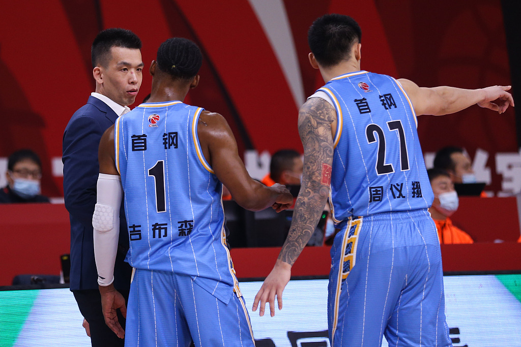 转会期辽宁本钢调整名单以备欧冠；状态回暖环节打磨；媒体盛赞；赛季目标并未改变的简单介绍